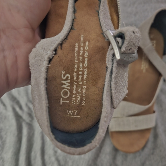 Toms Clarissa Gray and Brown Cork Wedge Sandals Size 7 - Picture 7 of 11